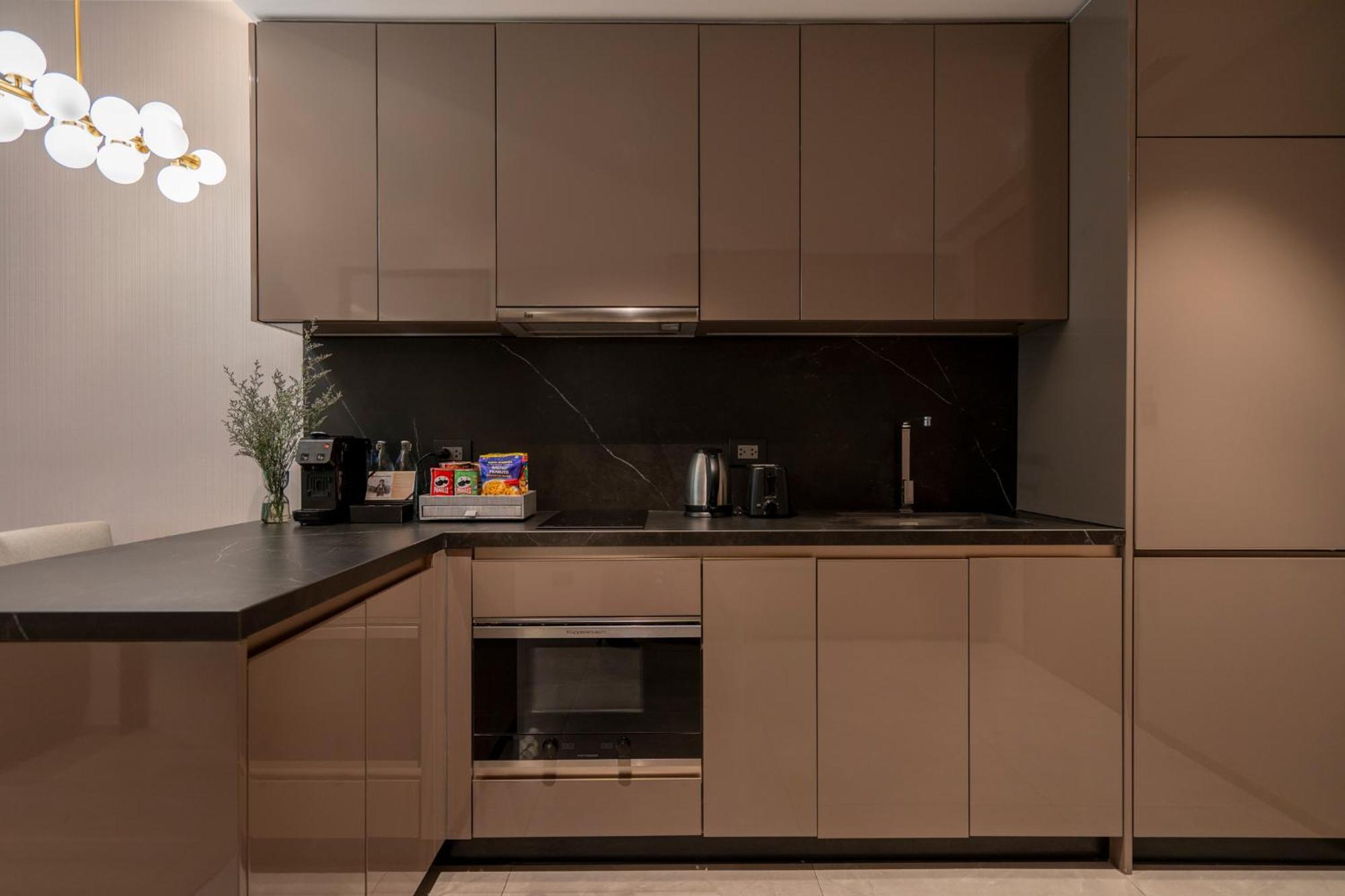 Walton Suites Sukhumvit Bangkok Luaran gambar