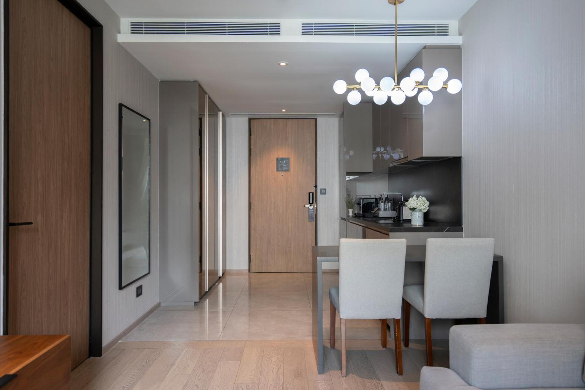 Walton Suites Sukhumvit Bangkok Luaran gambar