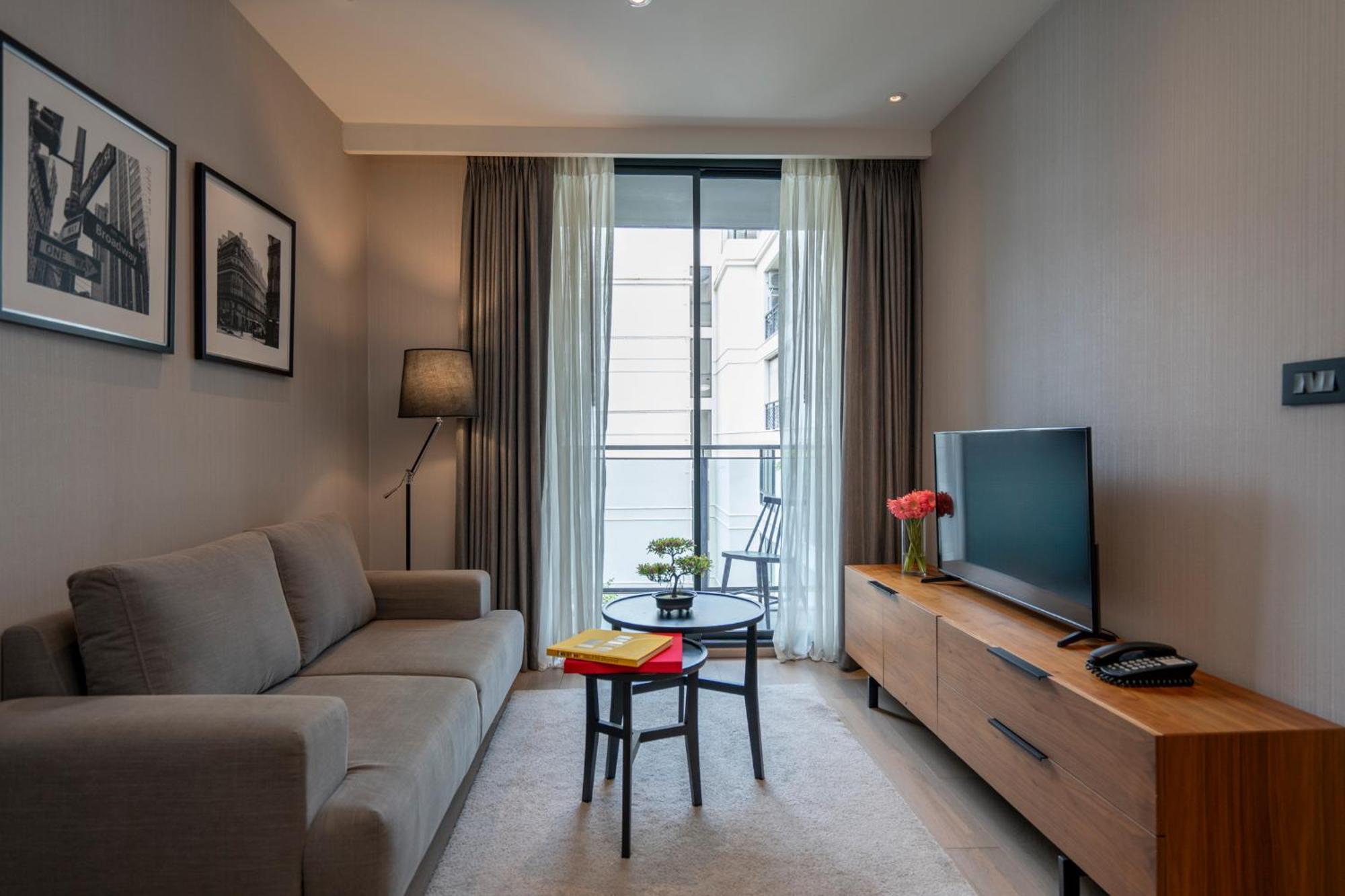 Walton Suites Sukhumvit Bangkok Luaran gambar