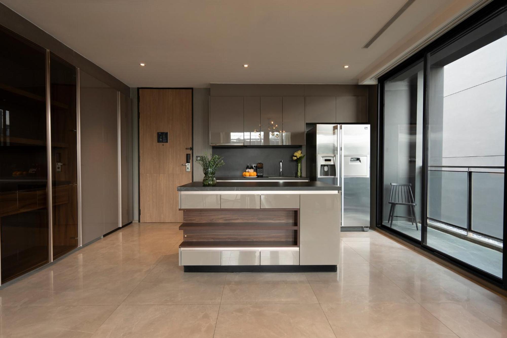 Walton Suites Sukhumvit Bangkok Luaran gambar