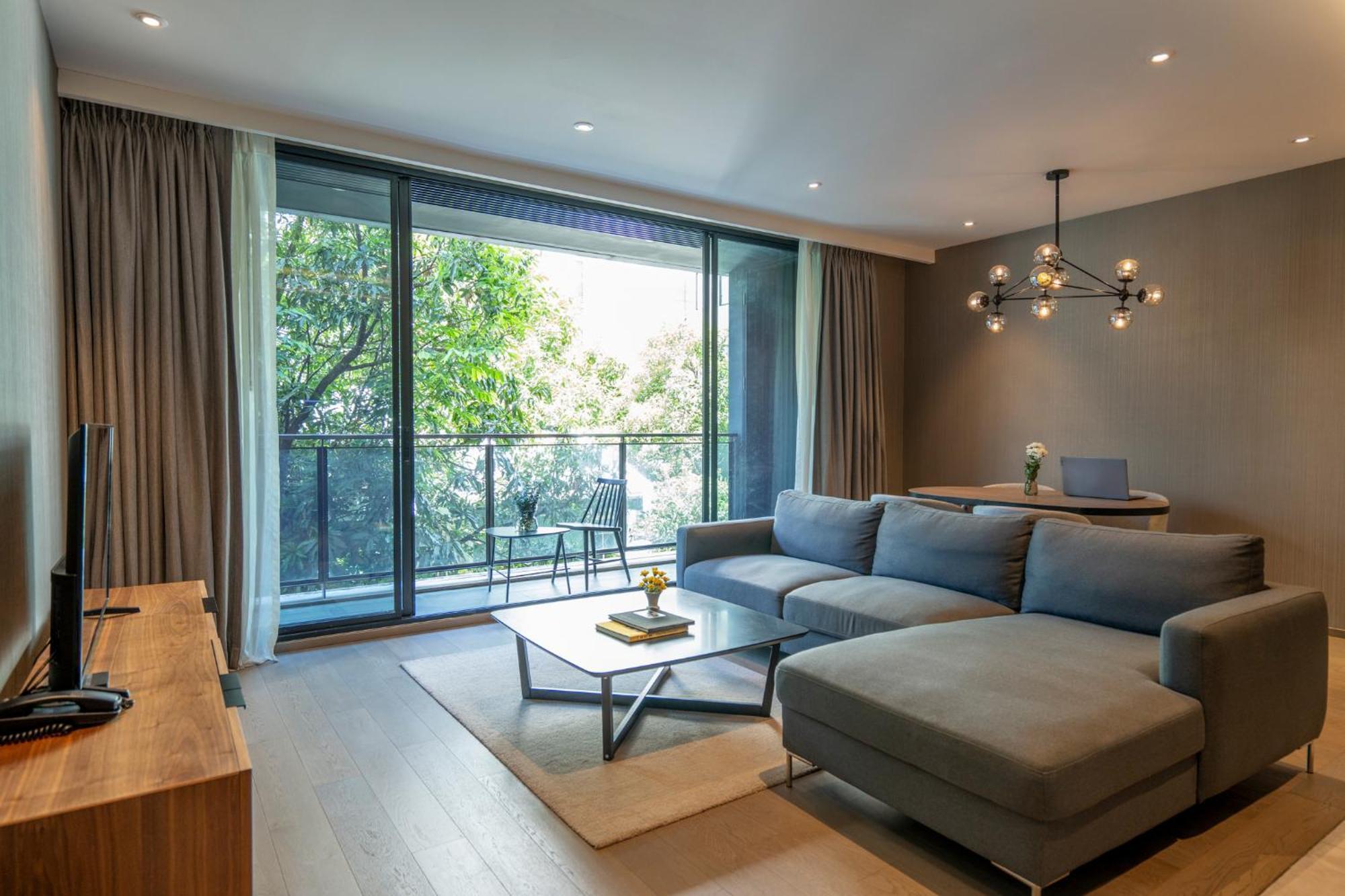 Walton Suites Sukhumvit Bangkok Luaran gambar