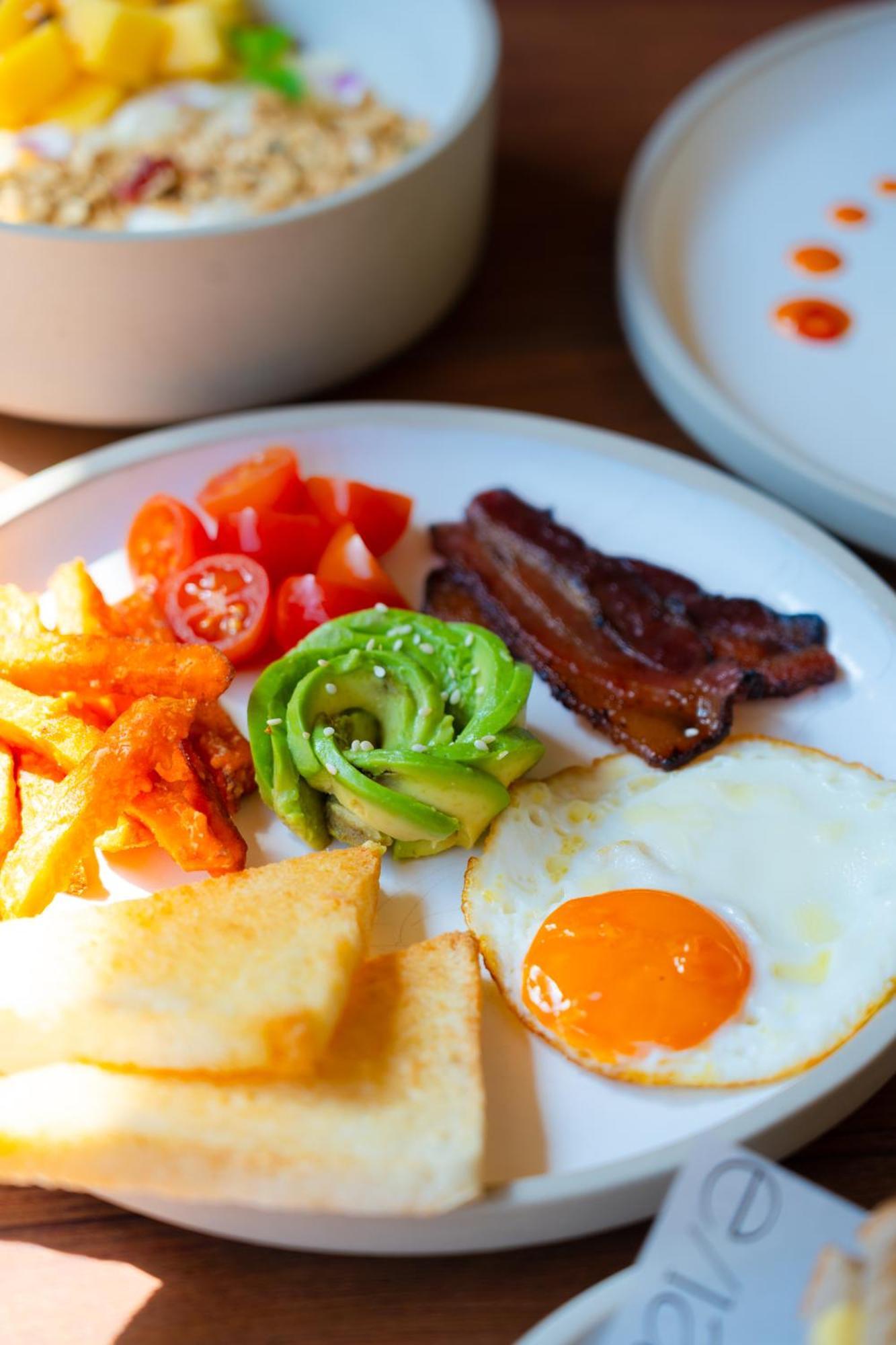 Walton Suites Sukhumvit Bangkok Luaran gambar