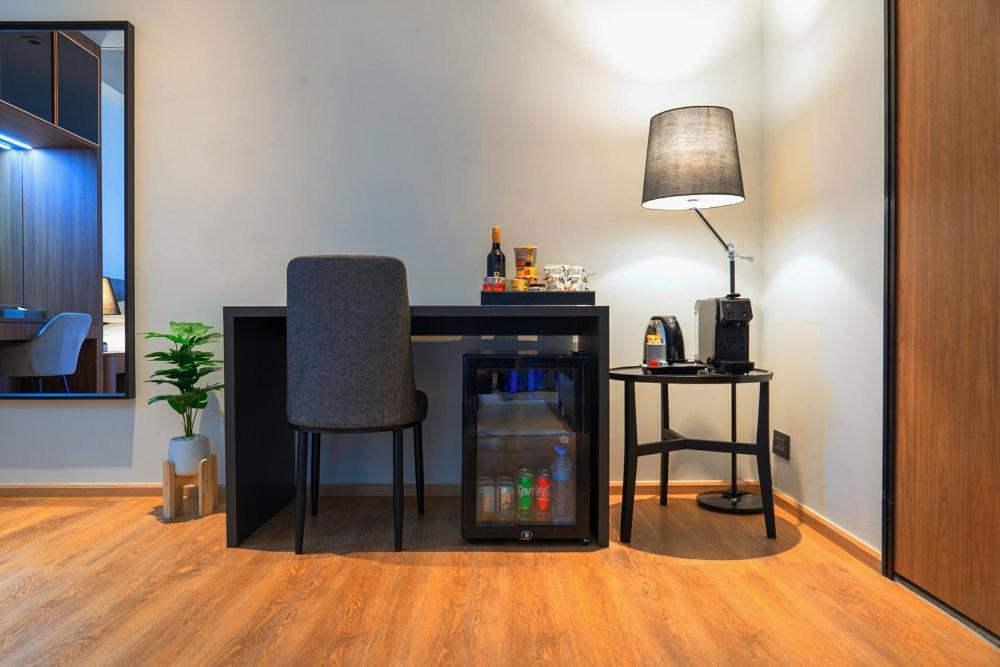 Walton Suites Sukhumvit Bangkok Luaran gambar